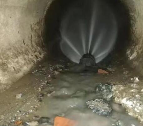 青山湖市政管道清淤