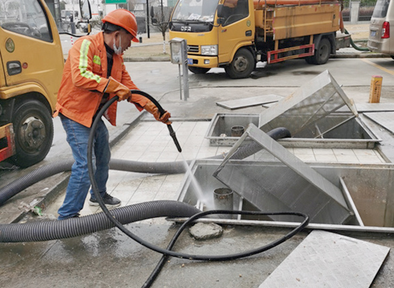 青山湖隔油池清理
